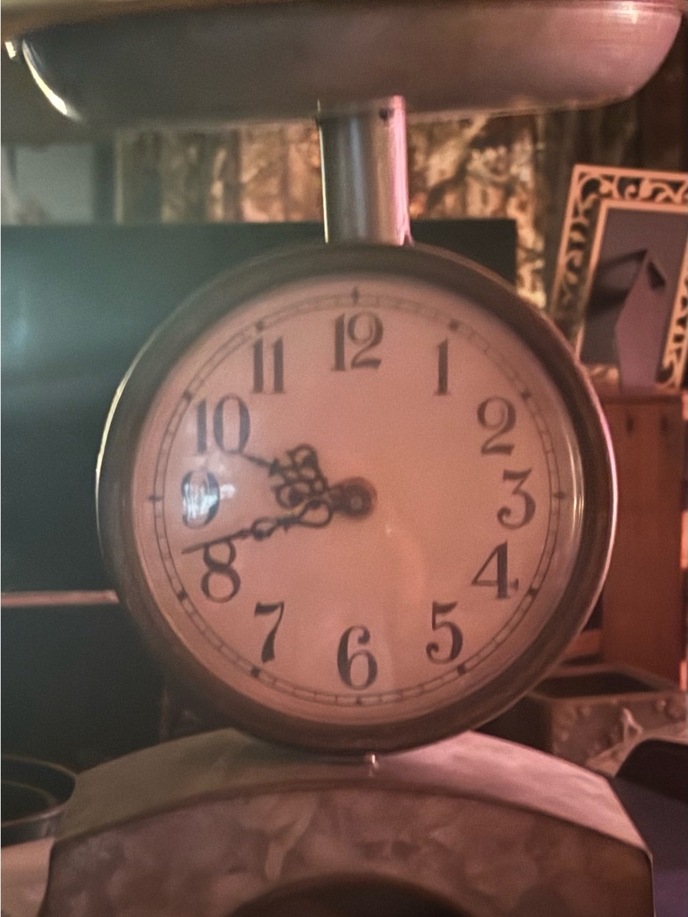 Source Unknown Brass Tone Round Wall Clock with Cream Face